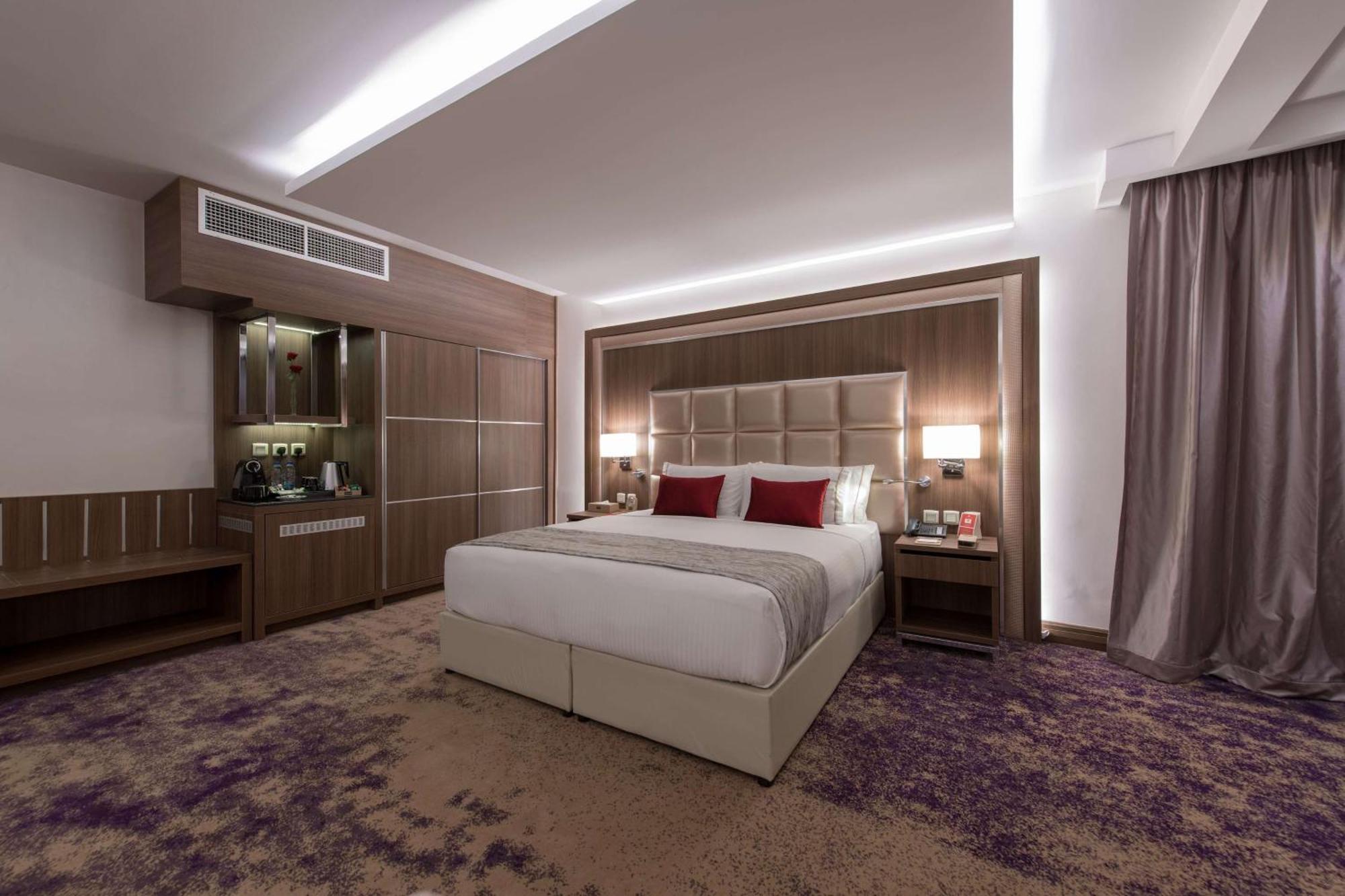 מלון Ramada By Wyndham Continental ג'דה מראה חיצוני תמונה