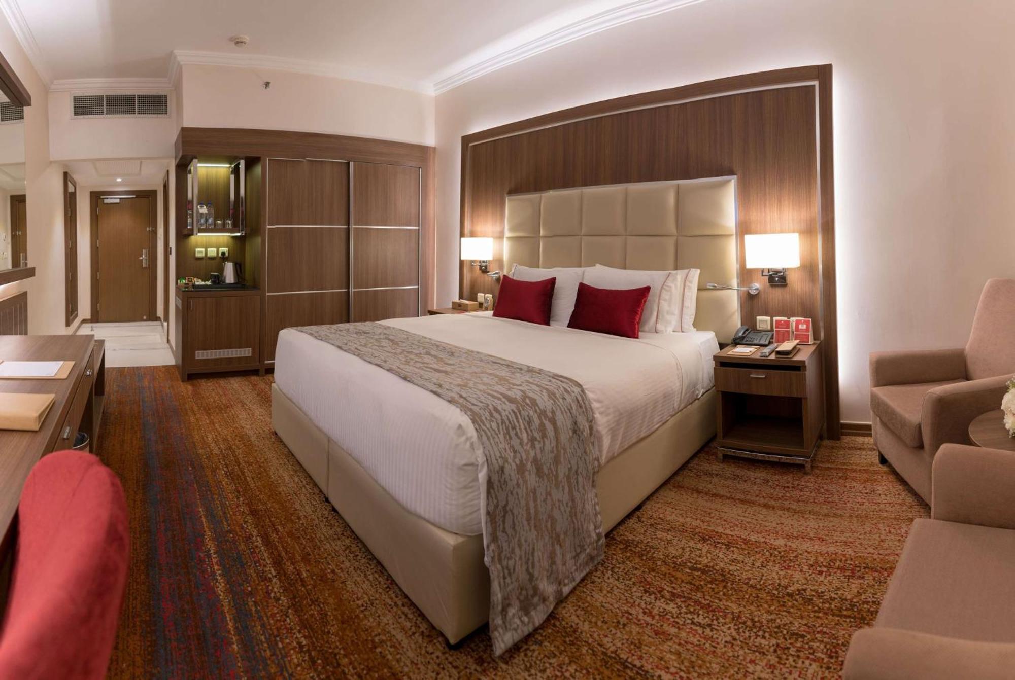 מלון Ramada By Wyndham Continental ג'דה מראה חיצוני תמונה
