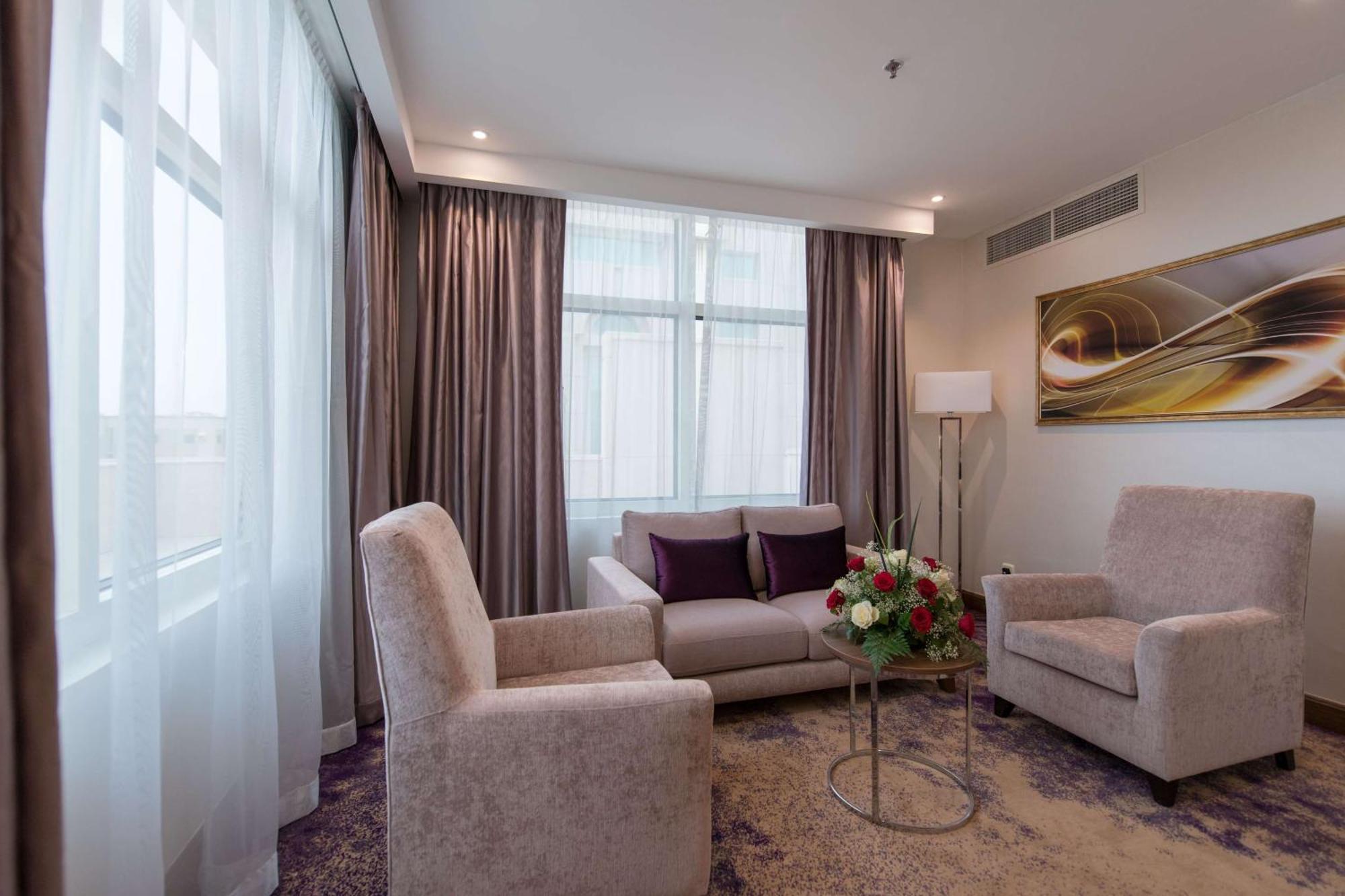 מלון Ramada By Wyndham Continental ג'דה מראה חיצוני תמונה