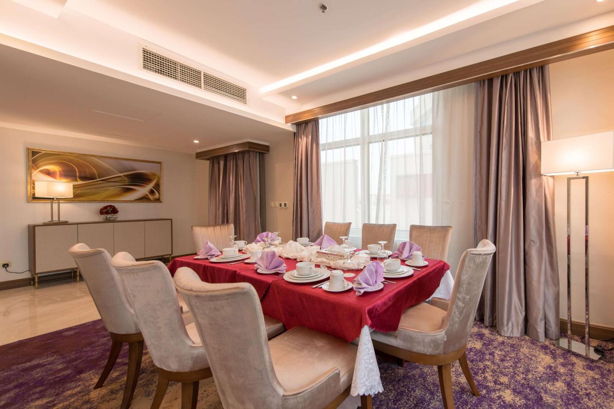 מלון Ramada By Wyndham Continental ג'דה מראה חיצוני תמונה