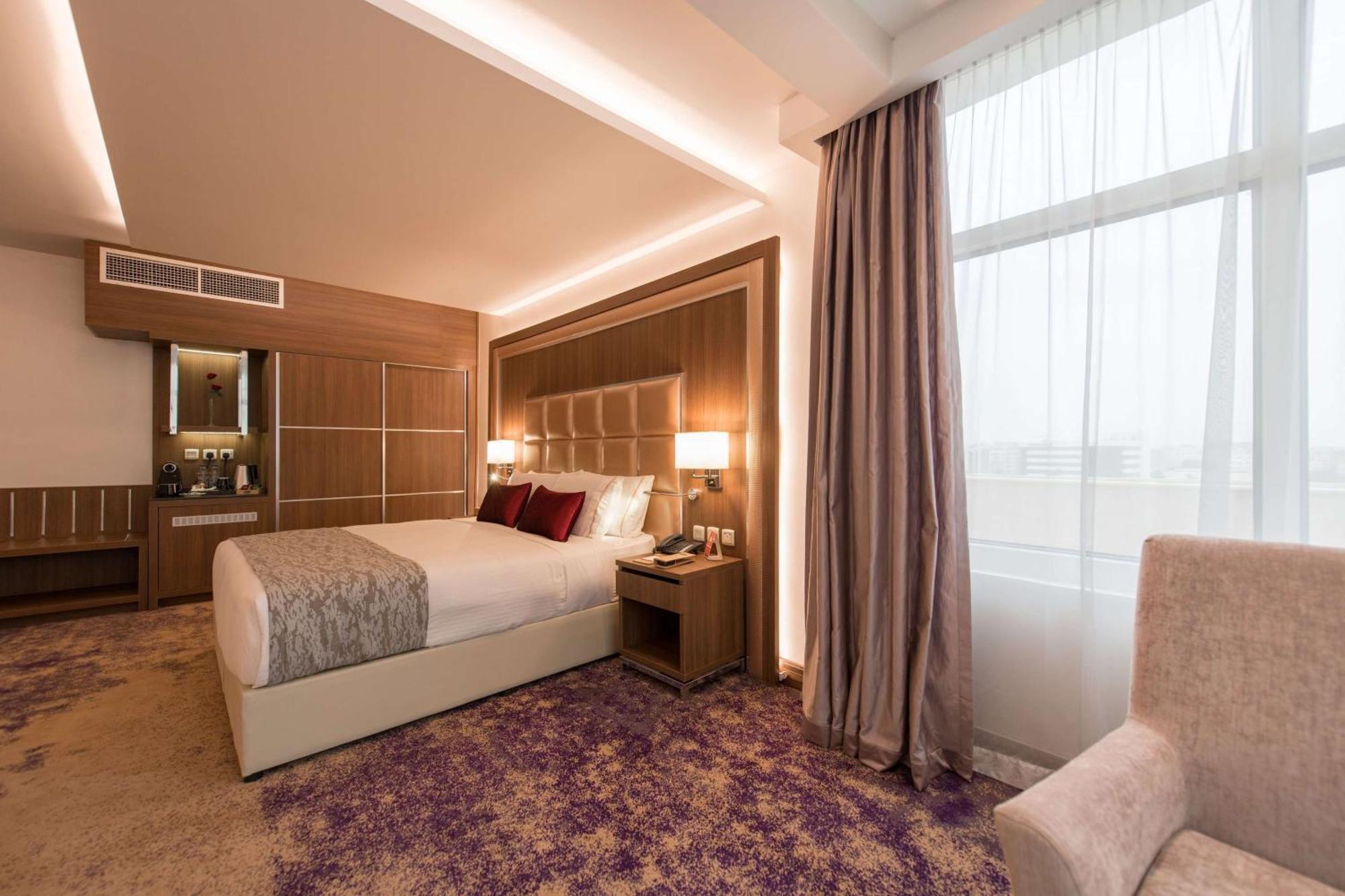 מלון Ramada By Wyndham Continental ג'דה מראה חיצוני תמונה
