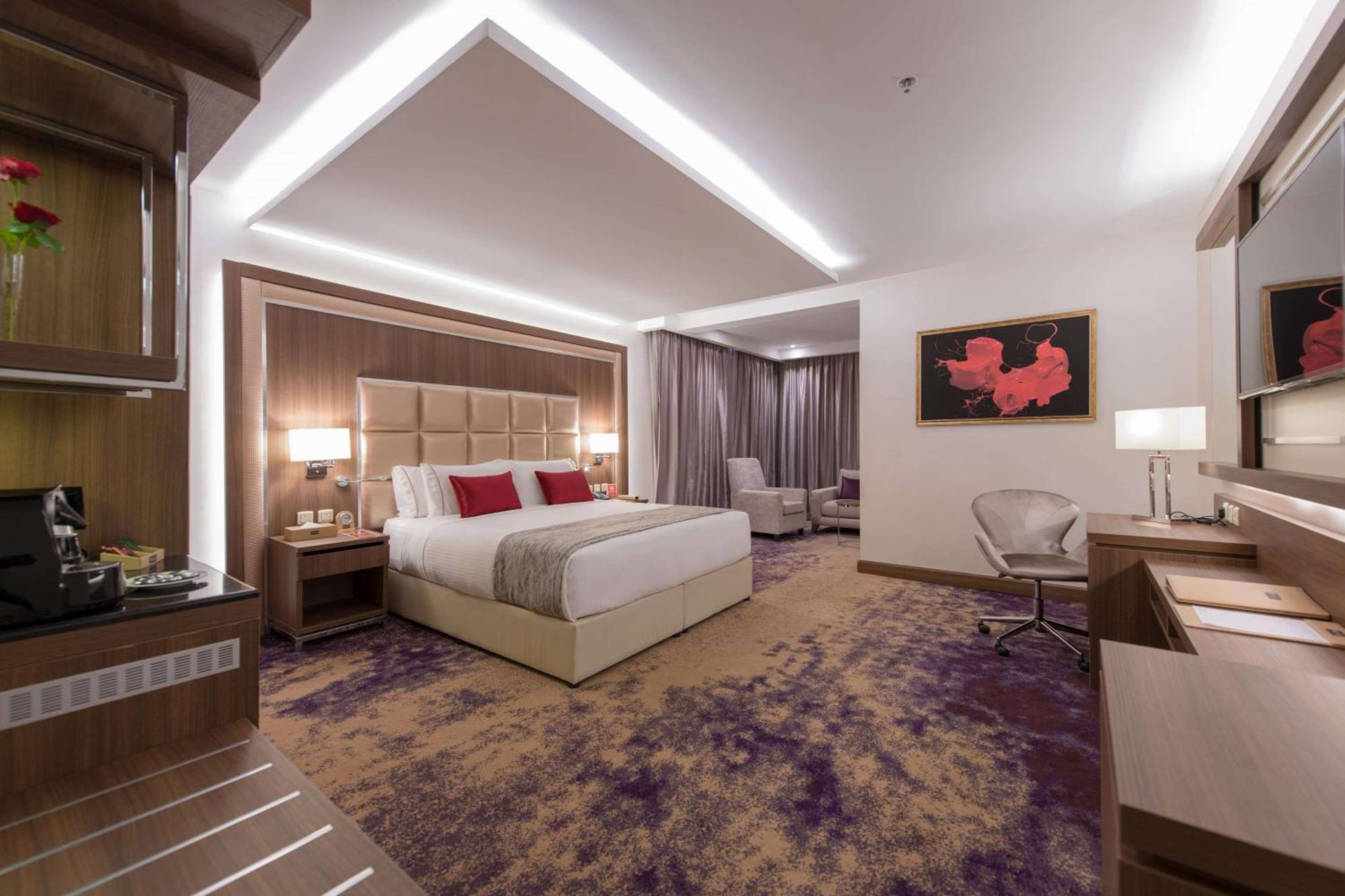 מלון Ramada By Wyndham Continental ג'דה מראה חיצוני תמונה