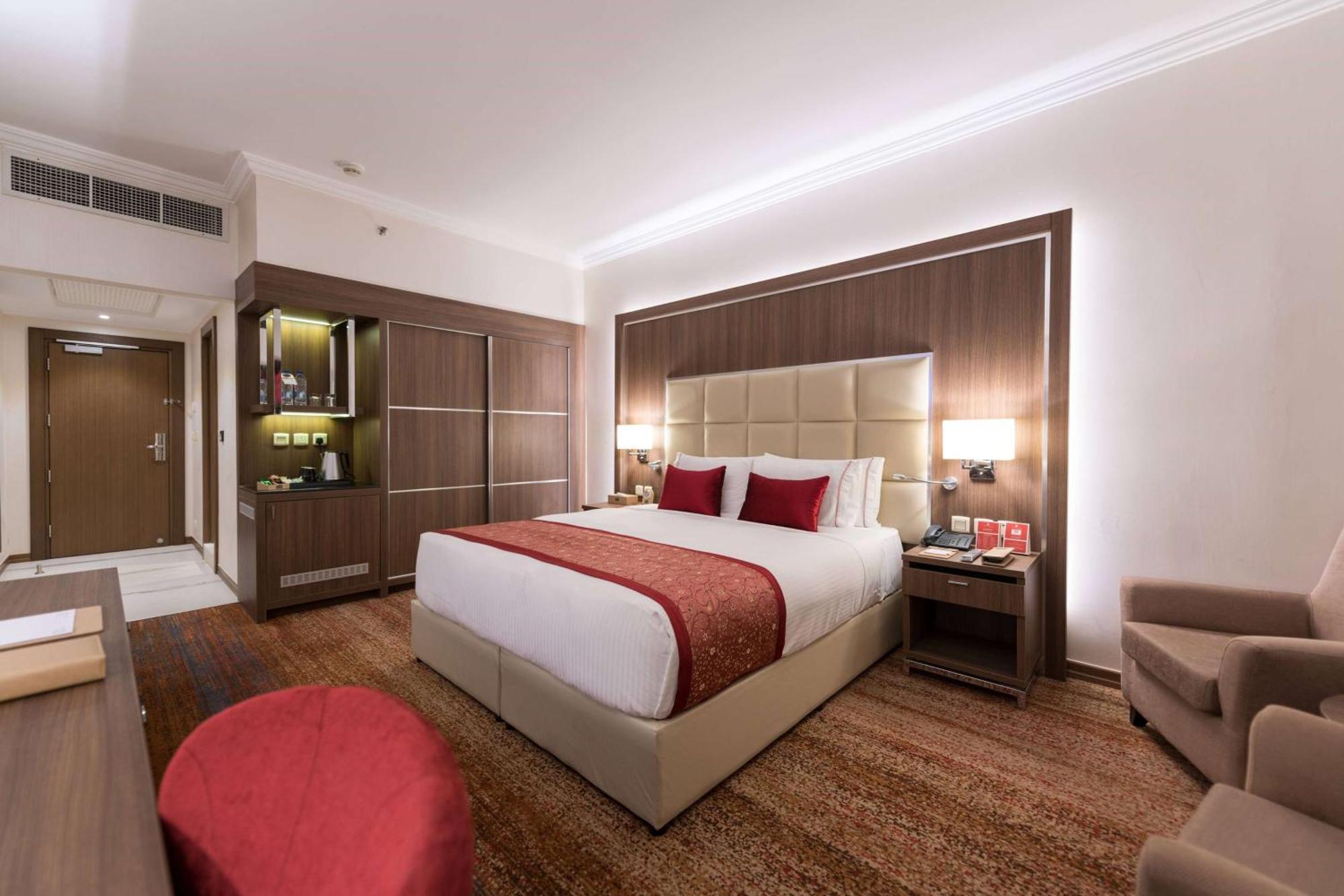 מלון Ramada By Wyndham Continental ג'דה מראה חיצוני תמונה