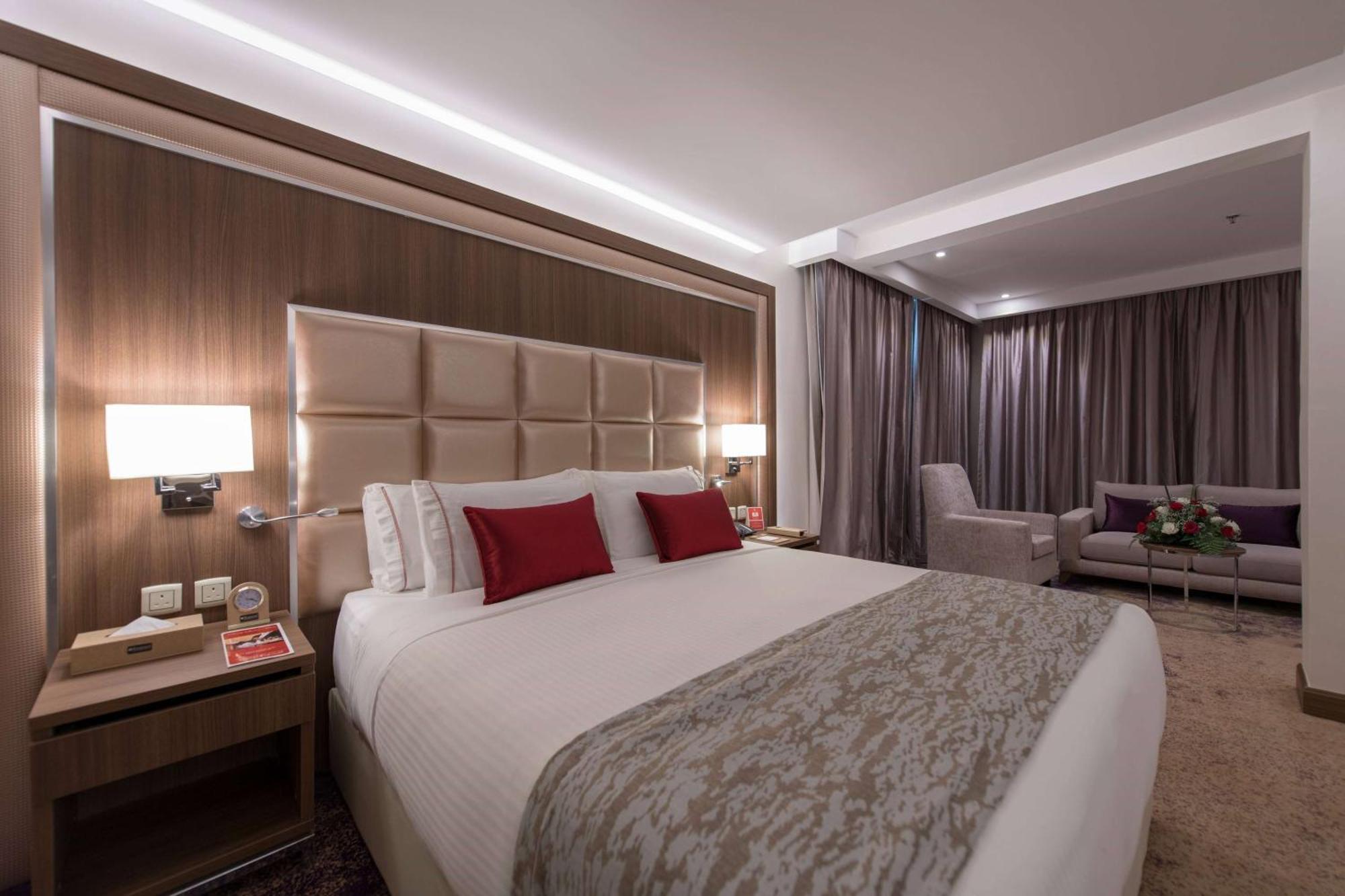 מלון Ramada By Wyndham Continental ג'דה מראה חיצוני תמונה